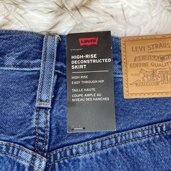 Levi’s High Rise Denim Mini Skirt Deconstructed Iconic Boyfriend Size 25 NWT - Picture 12 of 16